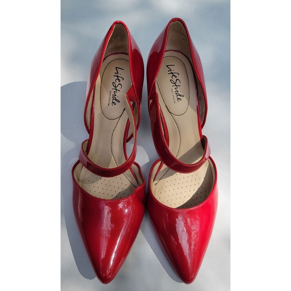 LIFESTRIDE Fire Red Patent Pumps LOW Heel Size 10W